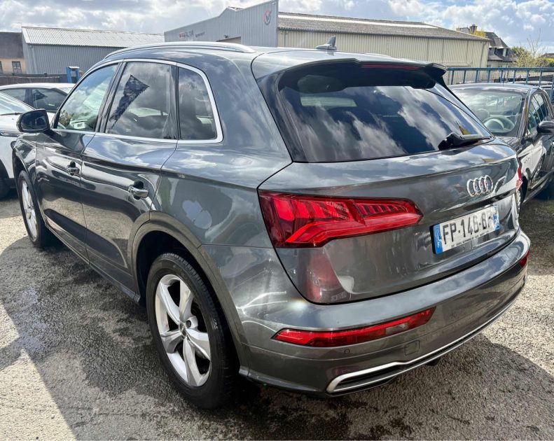 AUDI Q5 