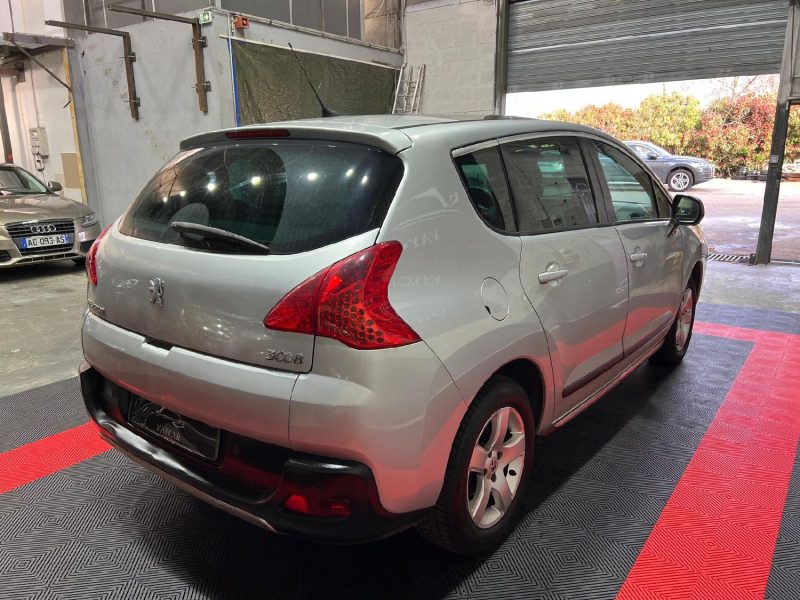 Superbe Peugeot 3008 Féline 2.0 HDI 150ch, Full options, Suivi chez Citroën, Garantie