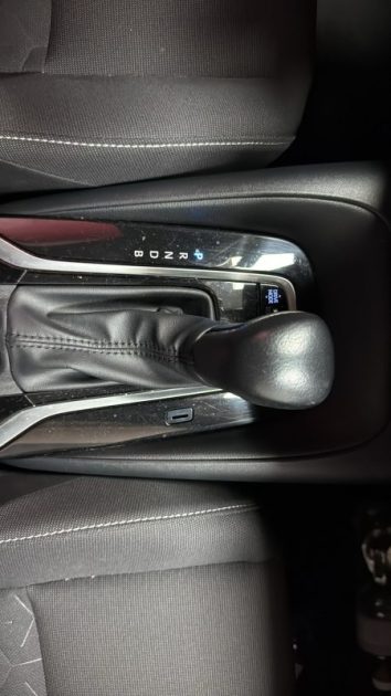 TOYOTA COROLLA BERLINE 122cv DYNAMIC BUSINESS/1 ERE MAIN/TVA RECUPERABLE