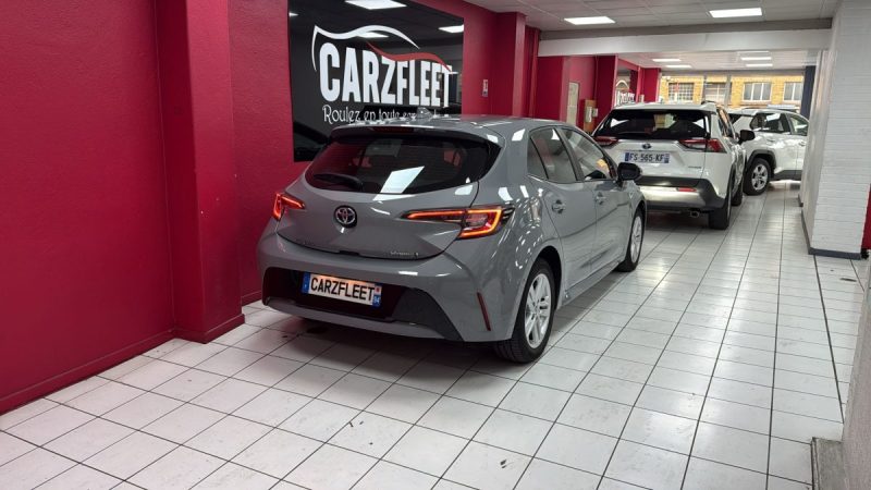 TOYOTA COROLLA BERLINE 122cv DYNAMIC BUSINESS/1 ERE MAIN/TVA RECUPERABLE