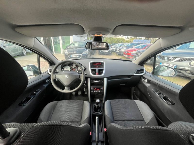 Peugeot 207 1.4I 95 Ch Garantie 