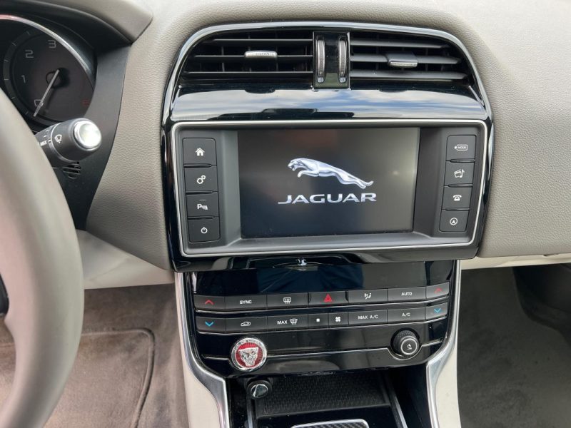 JAGUAR XE 2.0 D 163 ch E-Performance Pure BVA8