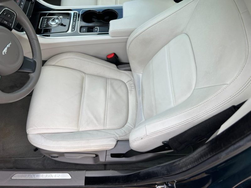 JAGUAR XE 2.0 D 163 ch E-Performance Pure BVA8