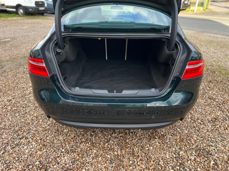 JAGUAR XE 2.0 D 163 ch E-Performance Pure BVA8