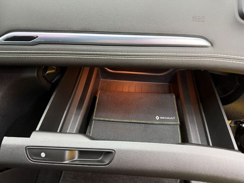 RENAULT GDSCEN.IV 1.7 BLUE DCI 120CH INTENS EDC BOITE AUTO