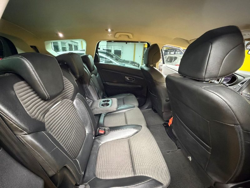 RENAULT GDSCEN.IV 1.7 BLUE DCI 120CH INTENS EDC BOITE AUTO