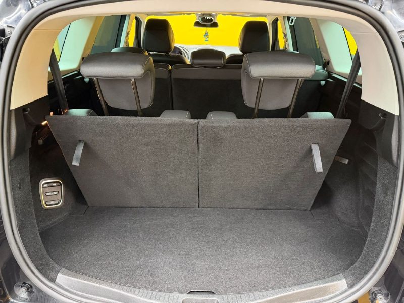 RENAULT GDSCEN.IV 1.7 BLUE DCI 120CH INTENS EDC BOITE AUTO