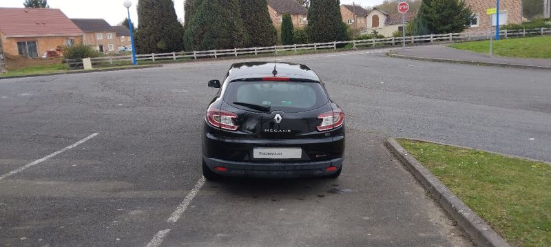 RENAULT MEGANE 3 ESTATE  1.5 DCI 110 CV AN 11 PROPRE BIEN EQUIPE 154 KM