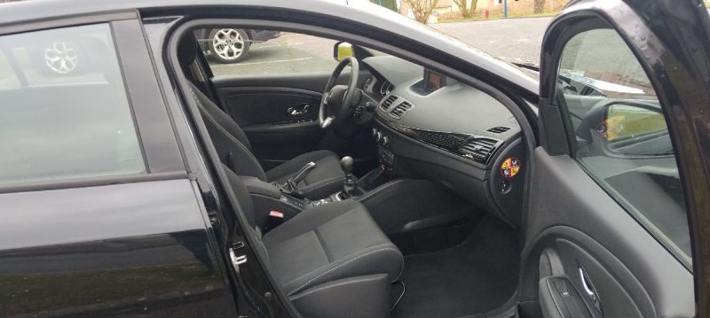 RENAULT MEGANE 3 ESTATE  1.5 DCI 110 CV AN 11 PROPRE BIEN EQUIPE 154 KM