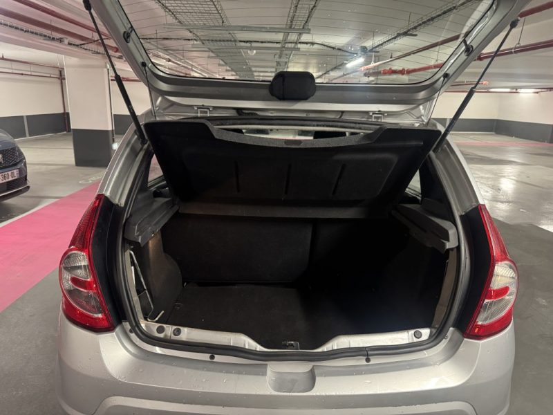 DACIA SANDERO 1.6 MPI 90 LAUREATE 2009