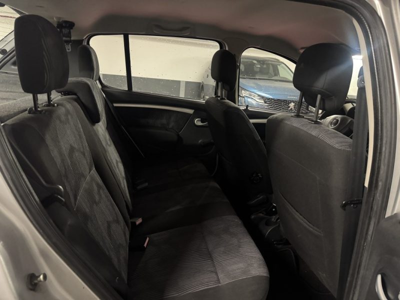 DACIA SANDERO 1.6 MPI 90 LAUREATE 2009