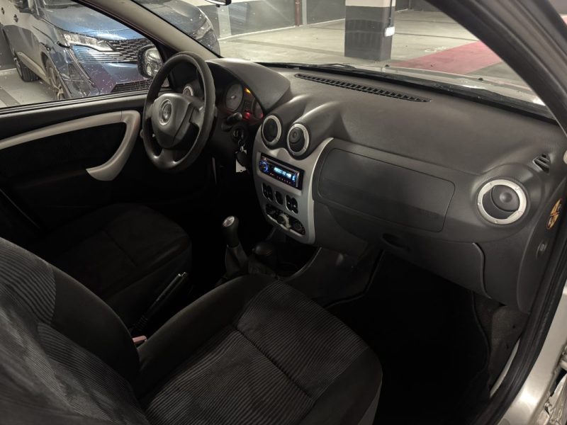DACIA SANDERO 1.6 MPI 90 LAUREATE 2009