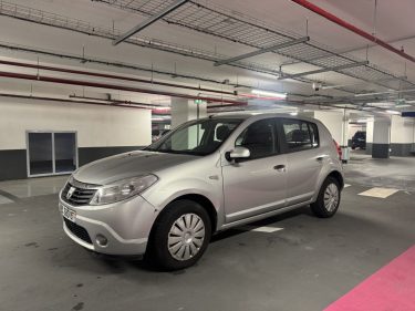 DACIA SANDERO 1.6 MPI 90 LAUREATE 2009