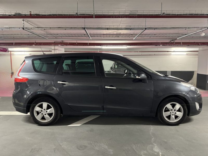 RENAULT SCENICIII MEGANE 1.5 DCI 110 EXPRESSION  7 PLACES