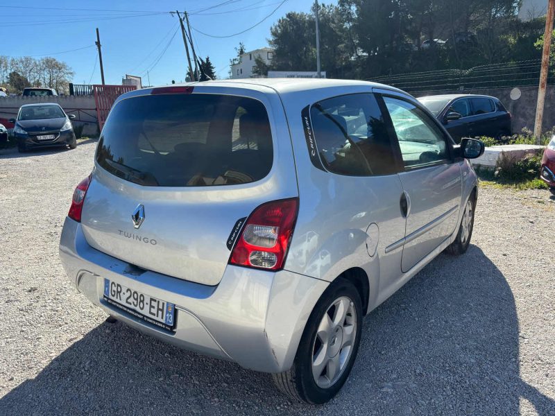 RENAULT TWINGO II 1.2 75 AUTHENTIQUE 2010