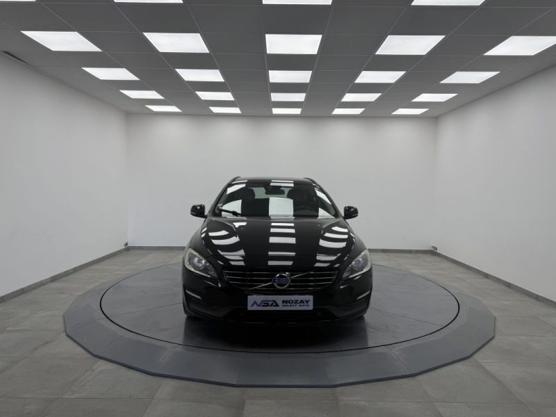 VOLVO V60 D3 CM3 136CV  GARANTIE 6  MOIS 