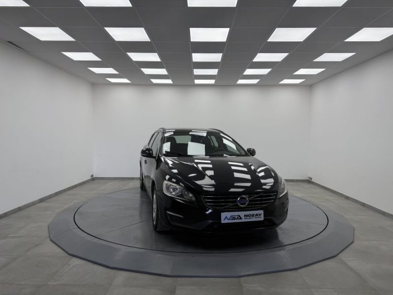 VOLVO V60 D3 CM3 136CV  GARANTIE 6  MOIS 