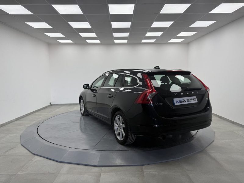 VOLVO V60 D3 CM3 136CV  GARANTIE 6  MOIS 