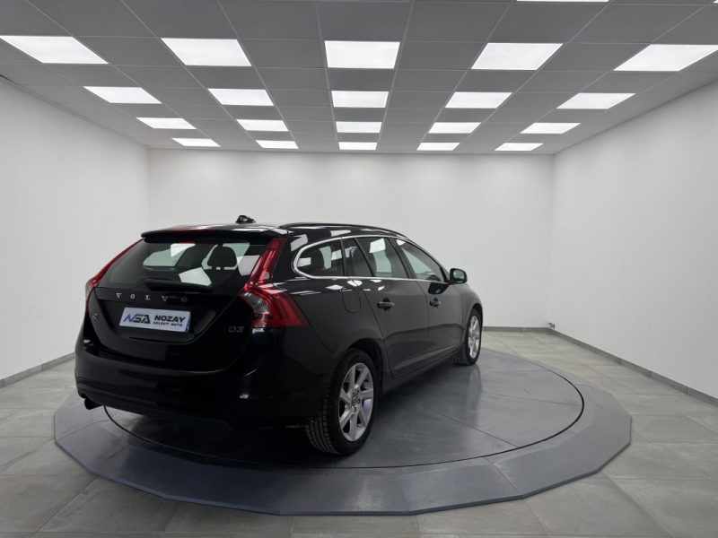 VOLVO V60 D3 CM3 136CV  GARANTIE 6  MOIS 