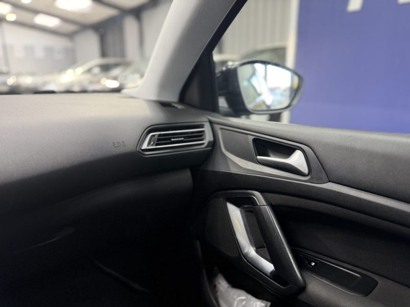 Peugeot 308 II 1.6 BlueHDi 120ch Féline S&S | Kit distribution OK | Radars | Phares LED