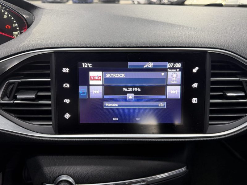 Peugeot 308 II 1.6 BlueHDi 120ch Féline S&S | Kit distribution OK | Radars | Phares LED