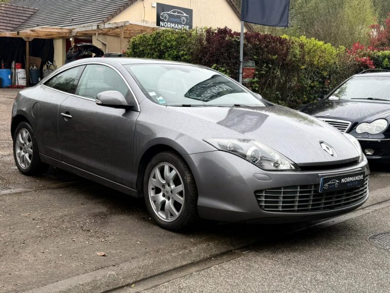 Renault Laguna III Coupé 2.0 dCi 150ch Dynamique BVM6