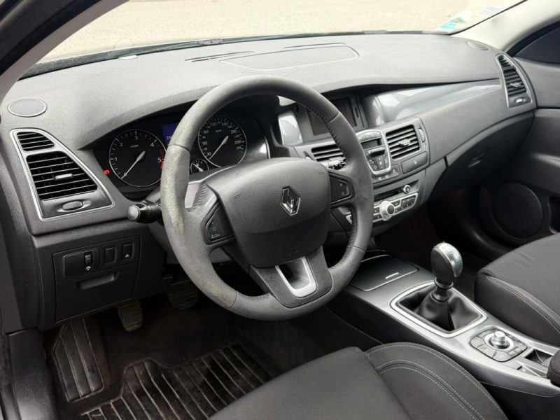 Renault Laguna III Coupé 2.0 dCi 150ch Dynamique BVM6