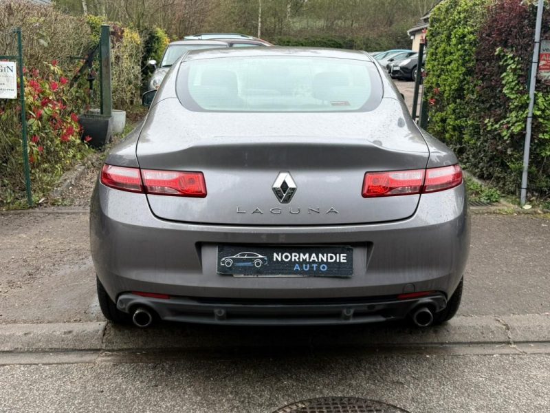 Renault Laguna III Coupé 2.0 dCi 150ch Dynamique BVM6