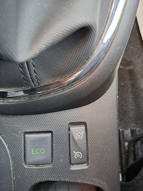 RENAULT CAPTUR 0.9 TCE 90CH STOP&START ENERGY ZEN ECO² 2013