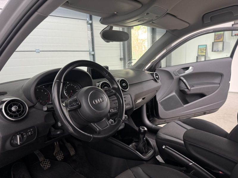 Audi A1 1.2 TFSI 86CH AMBITION - GARANTIE 12 MOIS - Chaine distribution neuve