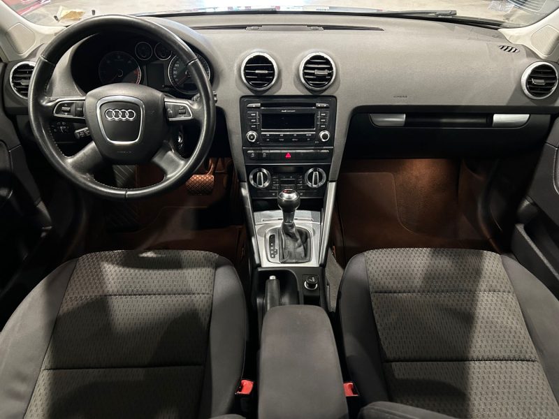 AUDI A3 1.6 TDI 105CH