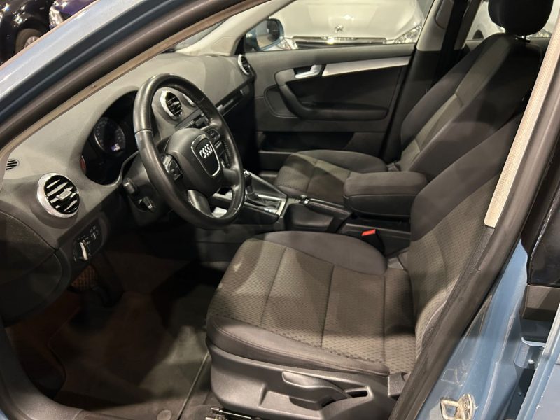 AUDI A3 1.6 TDI 105CH