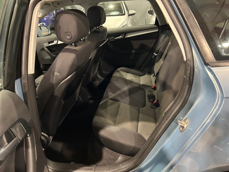 AUDI A3 1.6 TDI 105CH