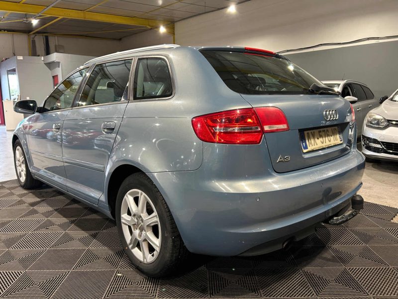 AUDI A3 1.6 TDI 105CH