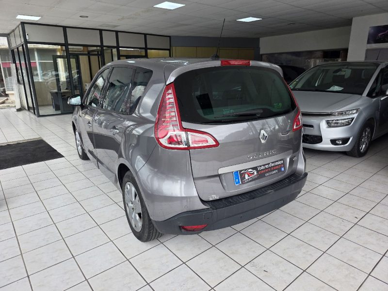 RENAULT SCENIC 3 1.6 DCI - 16V TURBO ANNEE 2011 222000