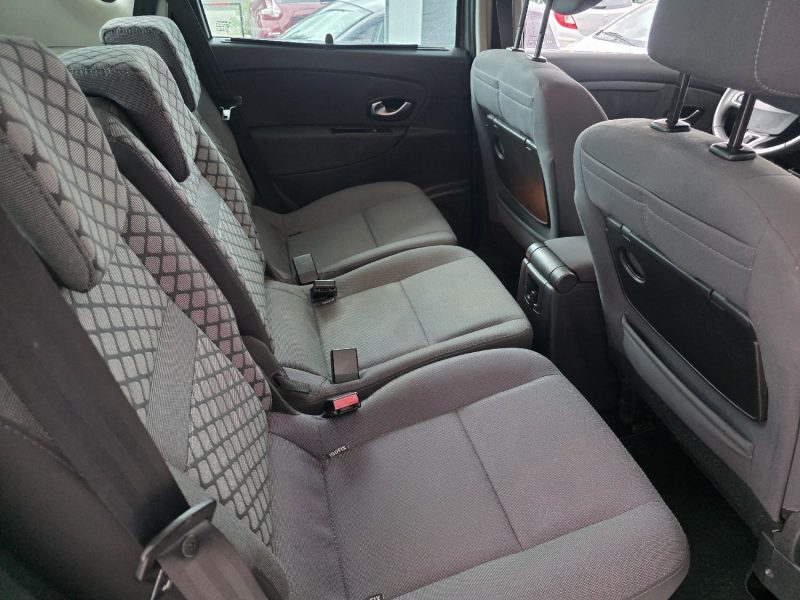RENAULT SCENIC 3 1.6 DCI - 16V TURBO ANNEE 2011 222000