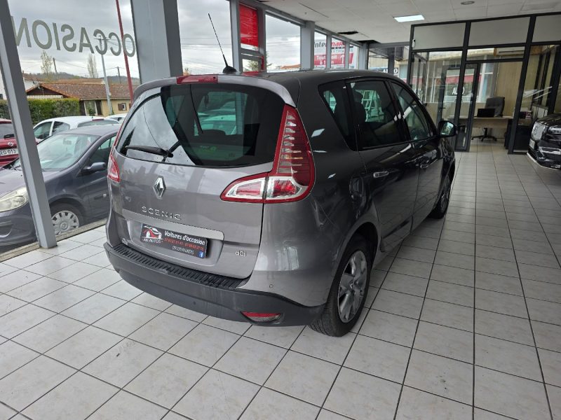 RENAULT SCENIC 3 1.6 DCI - 16V TURBO ANNEE 2011 222000