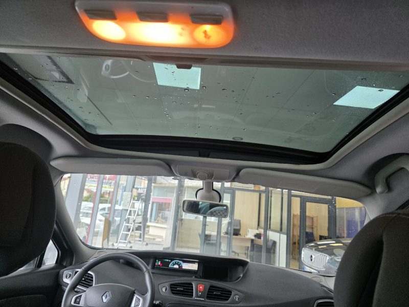 RENAULT SCENIC 3 1.6 DCI - 16V TURBO ANNEE 2011 222000