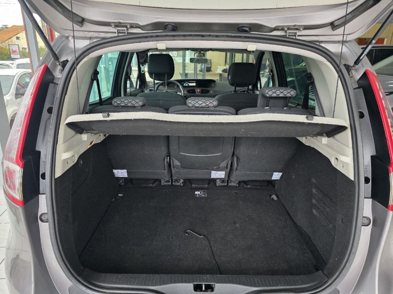 RENAULT SCENIC 3 1.6 DCI - 16V TURBO ANNEE 2011 222000