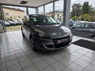RENAULT SCENIC 3 1.6 DCI - 16V TURBO ANNEE 2011 222000