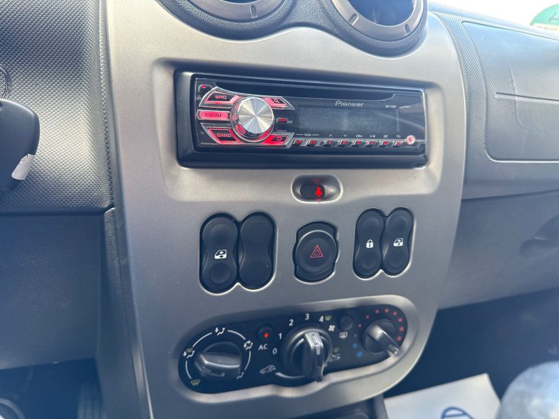 DACIA  DUSTER 1.5 DCI 110 PRESTIGE 4X4 