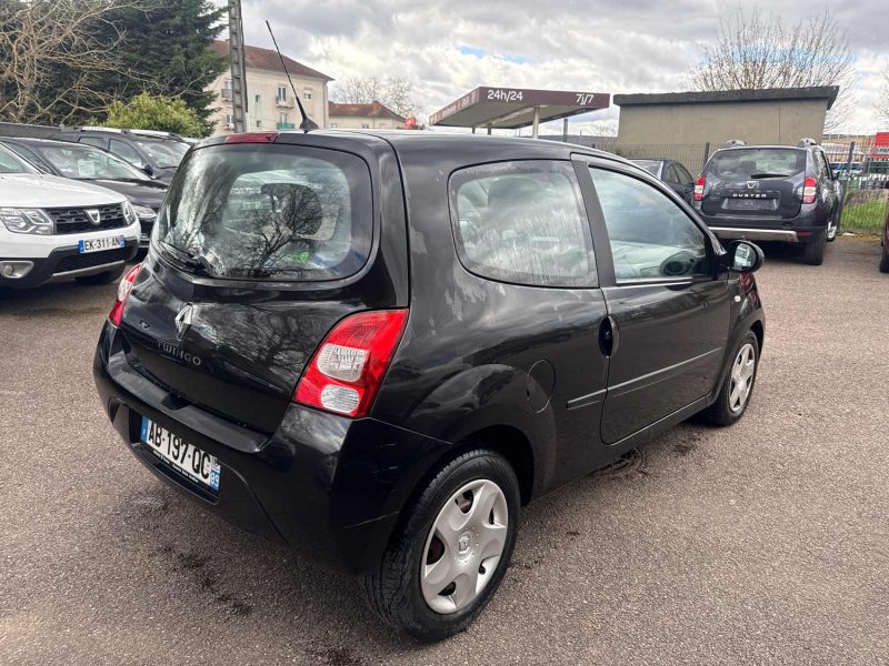 RENAULT TWINGO II 1.2 75 DYNAMIQUE 