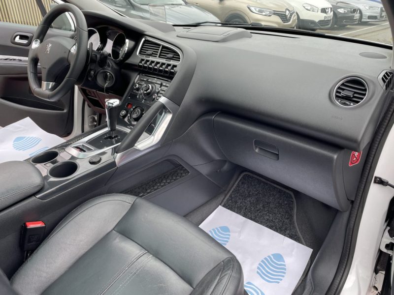 PEUGEOT 3008 1.6 E-HDI115CV  FÉLINE BMP6  GARANTIE 3/12 MOIS 2013