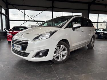 🔹 Peugeot 5008 1.6 Bluehdi 120 Ch - 7 Places📊 Affichage tête haute🛡️ Garantie 6 mois