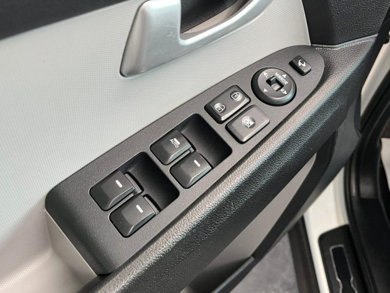 🔹 Kia Sportage 1.7 CRDI 116 Ch Premium 🌞 toit ouvrant panoramique📷 caméra de recul🛡️ Garantie 