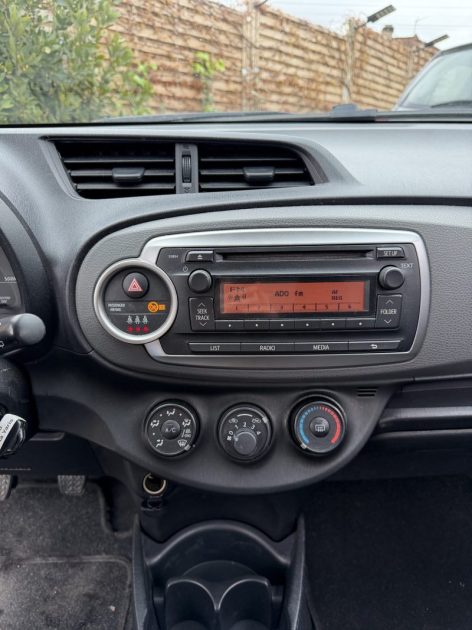 TOYOTA YARIS 1.0 VVT-I COOL 2012 - 43 808Kms - Premier Main - Parfait Etat - Suivit TOYOTA