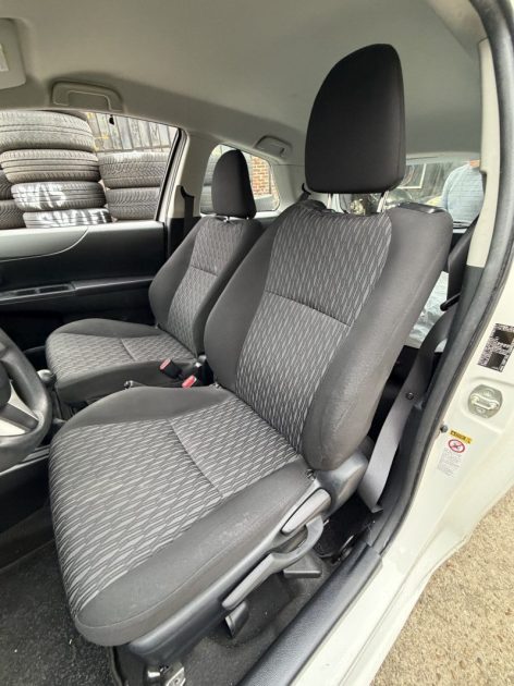 TOYOTA YARIS 1.0 VVT-I COOL 2012 - 43 808Kms - Premier Main - Parfait Etat - Suivit TOYOTA