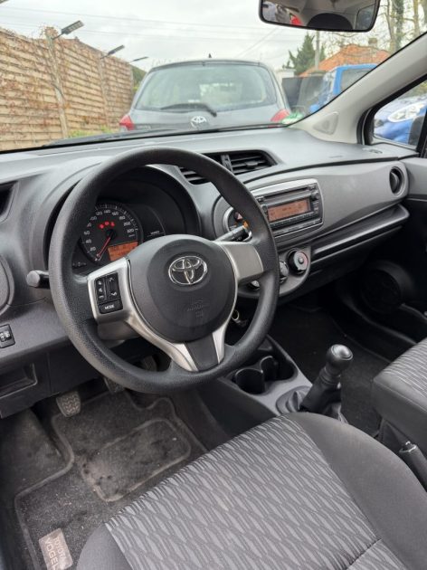 TOYOTA YARIS 1.0 VVT-I COOL 2012 - 43 808Kms - Premier Main - Parfait Etat - Suivit TOYOTA