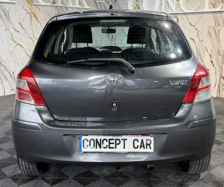 TOYOTA YARIS 1,33 DUAL VVT-I LIFE 2010 - 70 040Kms - Premier Main - Parfait Etat - SUIVIT TOYOTA