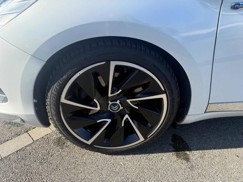 CITROEN DS5 HYBRID4 2.0 HDI 200CH 4X4 SO CHIC FULLS OPTIONS GARANTIE